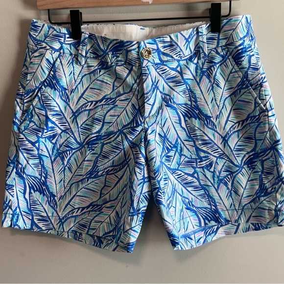 Lilly Pulitzer The Jayne Stretch Short. 7 “ inseam. Size 4 - Picture 1 of 6